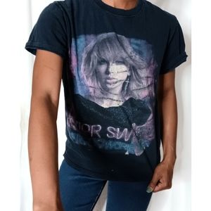 Taylor Swift 1989 World Tour Concert Tee